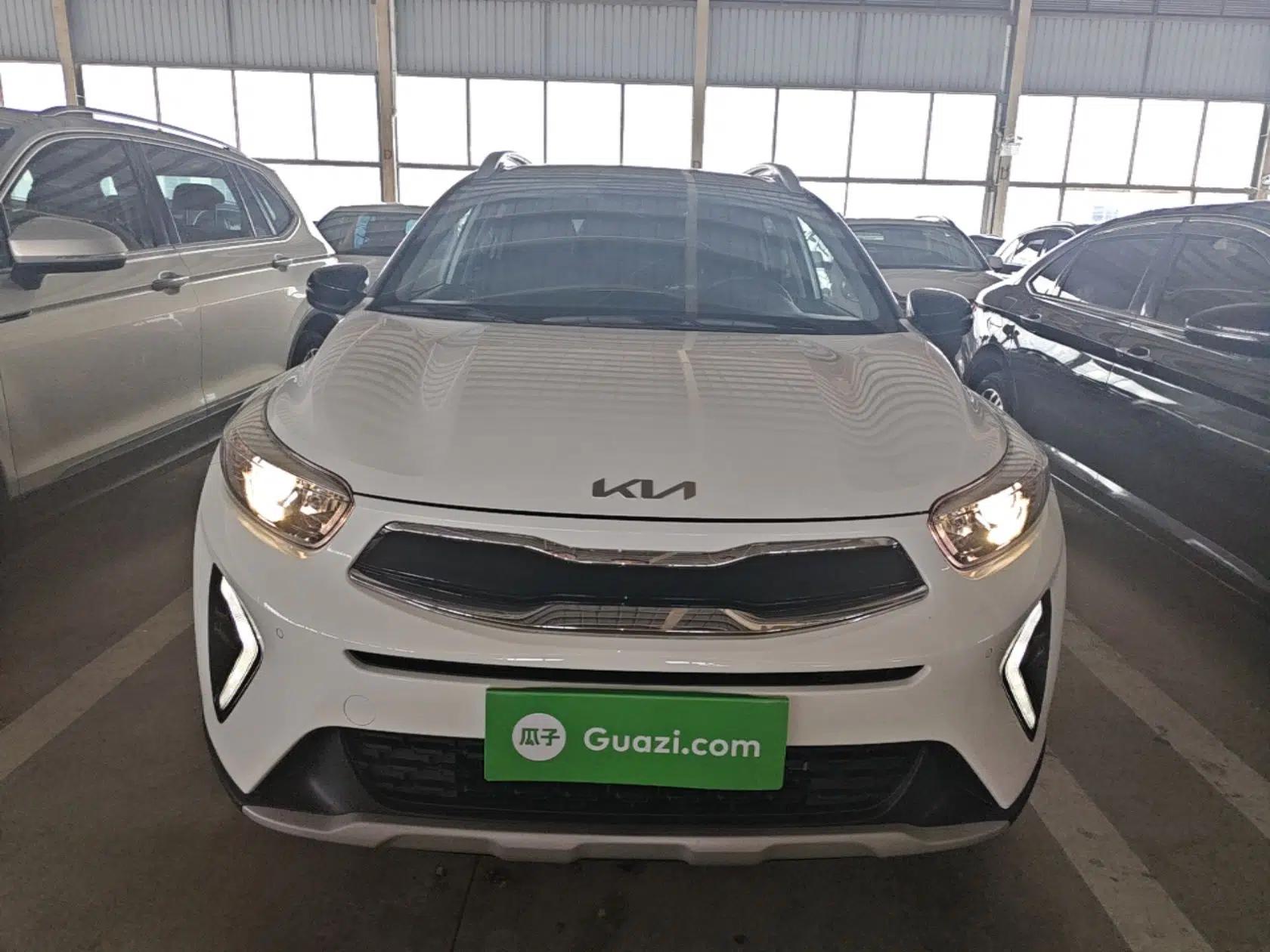Kia kx1 Stonic 2026 Model 1.4L Sunroof Edition — миниатюра 2