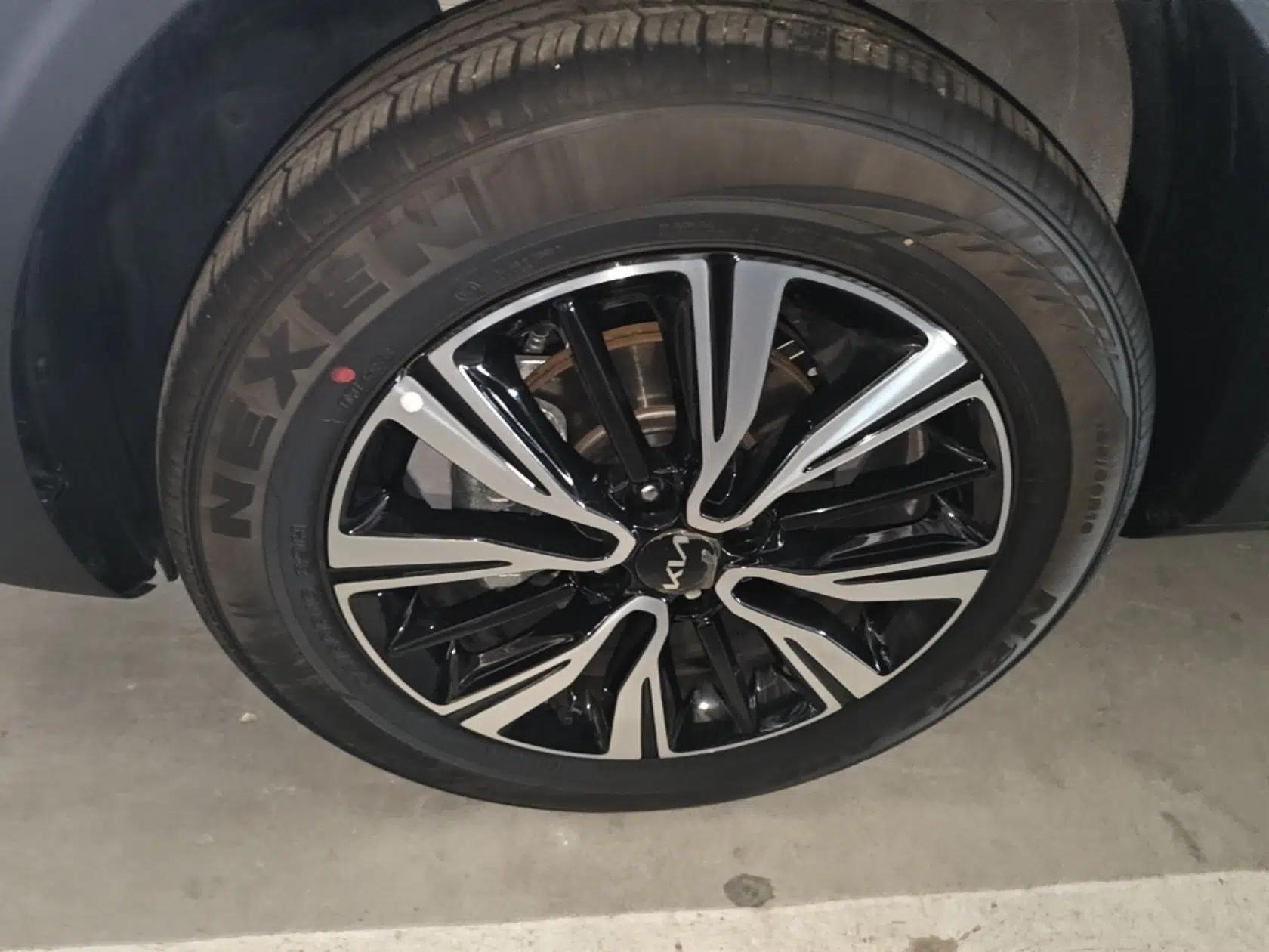 Kia kx1 Stonic 2026 Model 1.4L Sunroof Edition — миниатюра 10