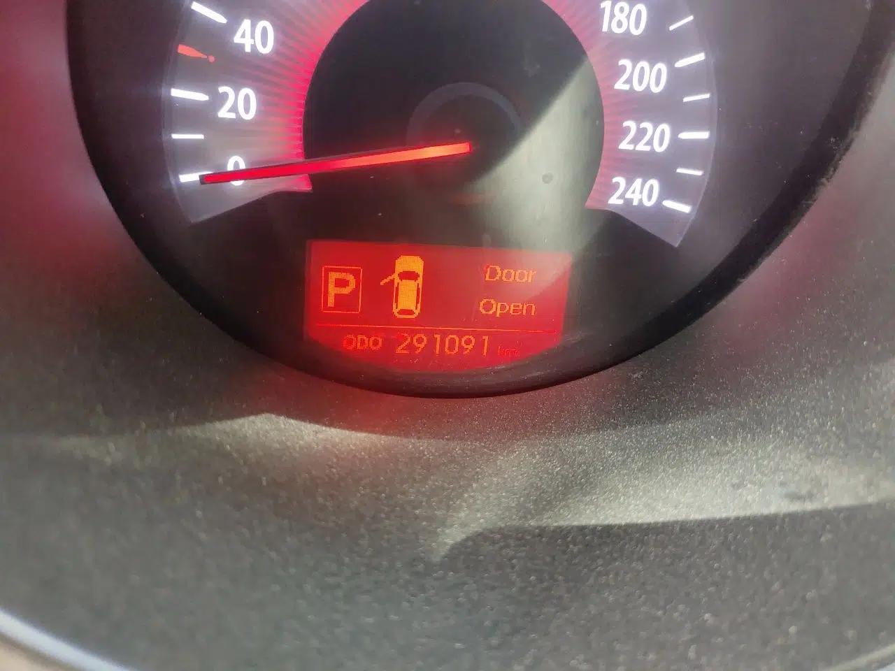 Kia Sorento 2012 2.4L Gasoline Supreme Edition — миниатюра 12