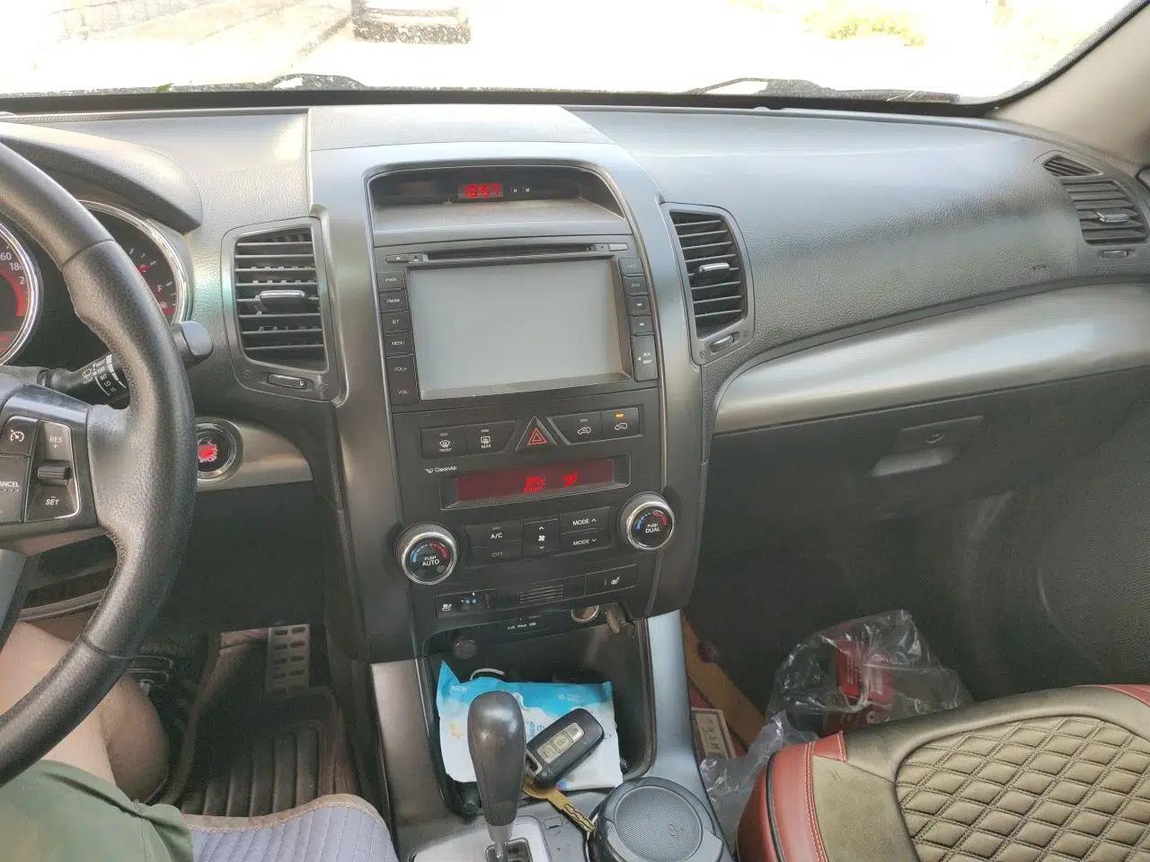 Kia Sorento 2012 2.4L Gasoline Supreme Edition — миниатюра 13