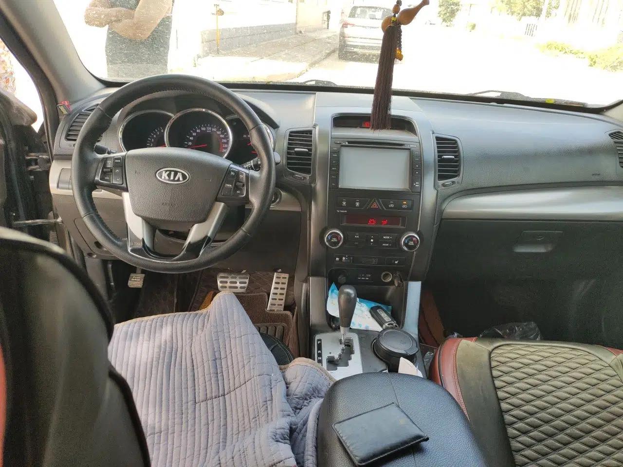 Kia Sorento 2012 2.4L Gasoline Supreme Edition — миниатюра 9