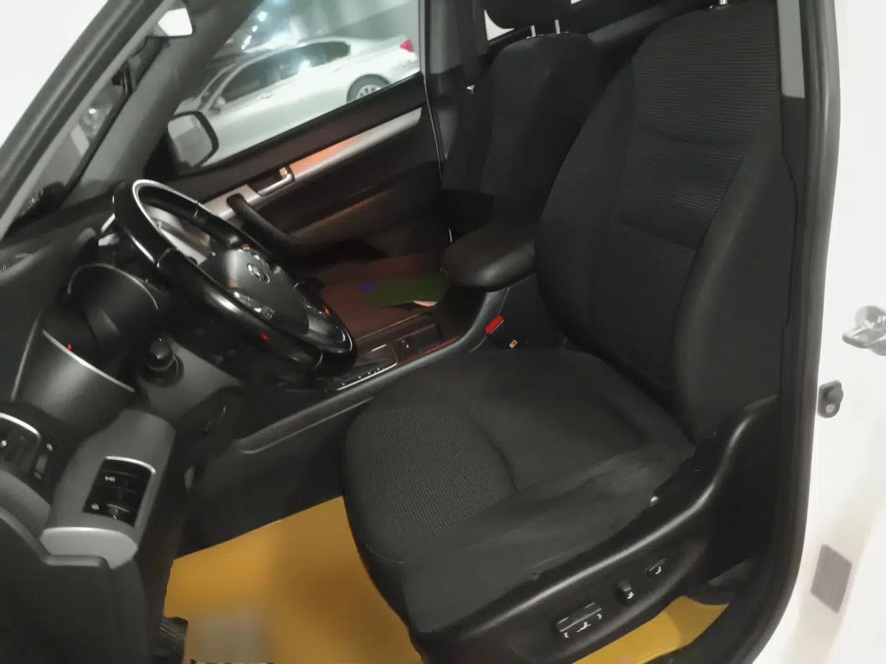 Kia Sorento 2013 2.4L 5-Seater Gasoline Comfort Edition — миниатюра 15