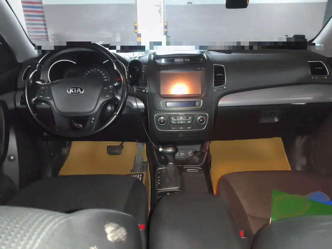 Kia Sorento 2013 2.4L 5-Seater Gasoline Comfort Edition — миниатюра 9