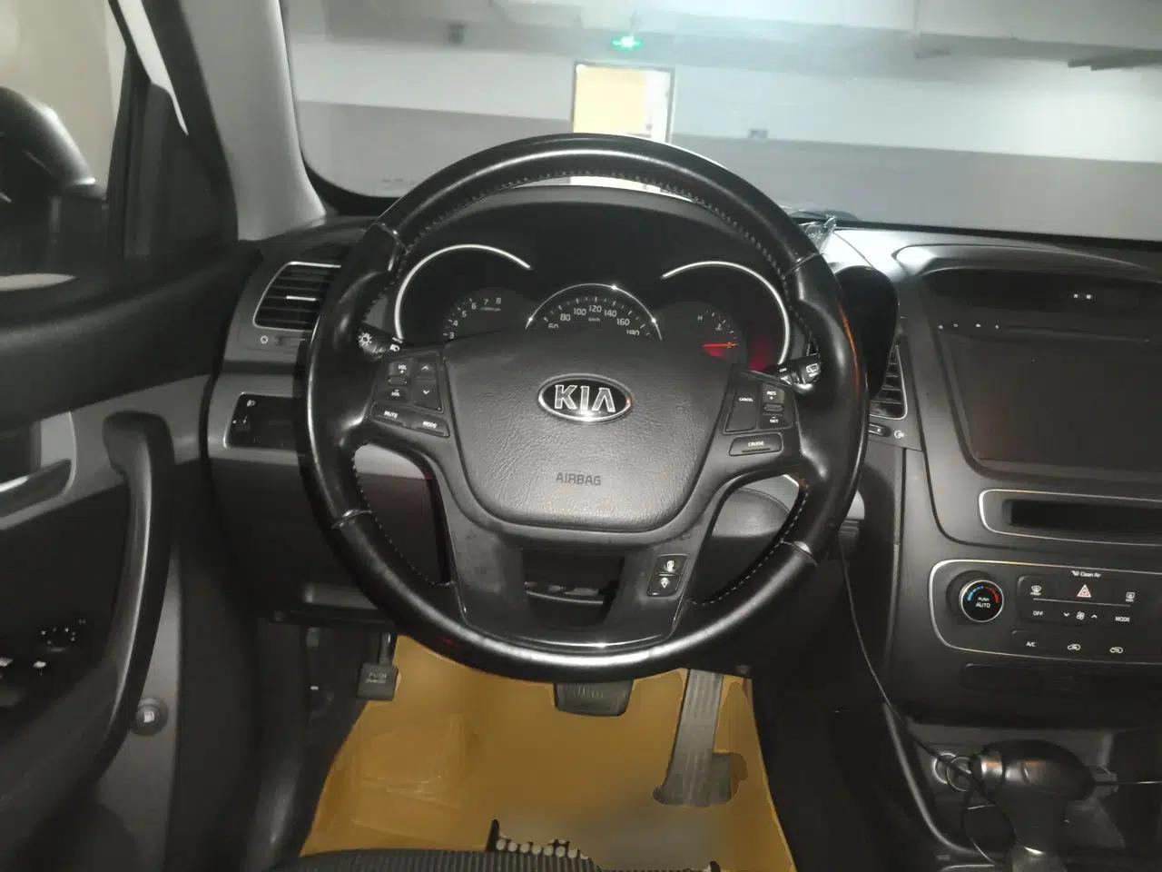 Kia Sorento 2013 2.4L 5-Seater Gasoline Comfort Edition — миниатюра 10