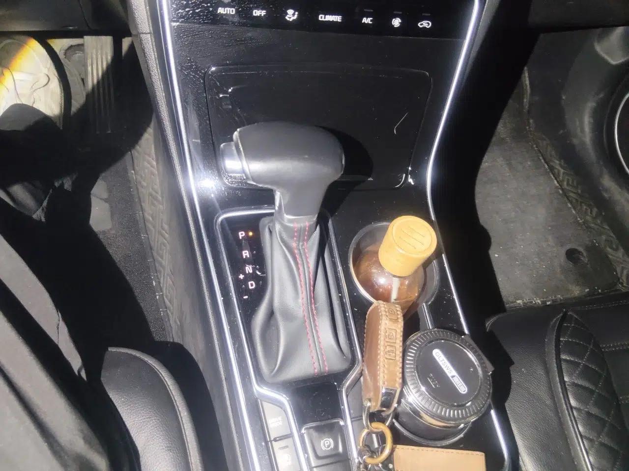 Kia KX5 2021 2.0L Automatic Two-Wheel Drive Comfort Edition — миниатюра 14
