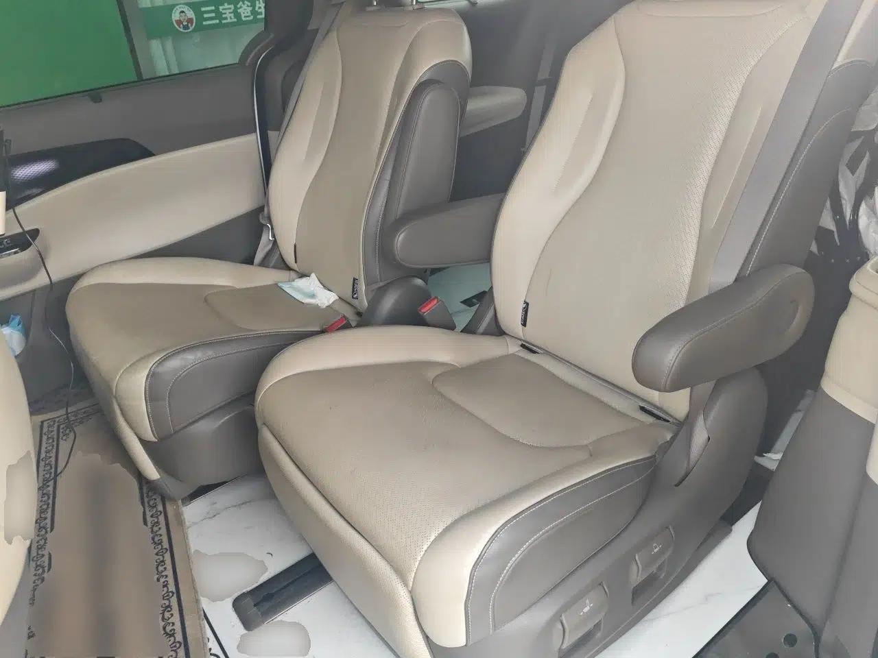 Kia Carnival 2021 2.0T Flagship Edition — миниатюра 17