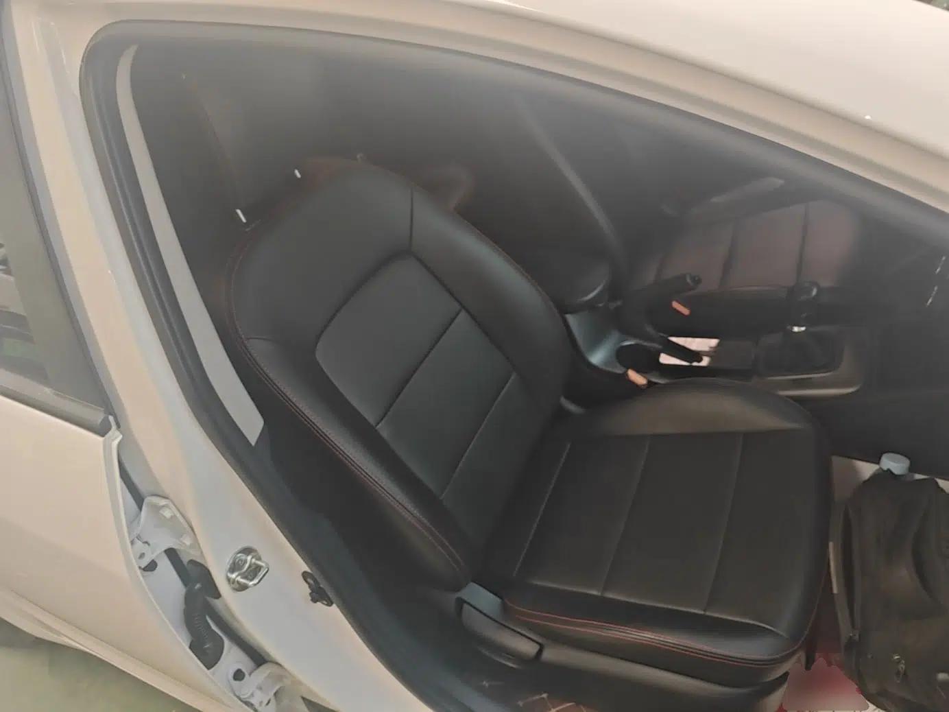 Kia K3S 2014 1.6L Manual GL — миниатюра 19