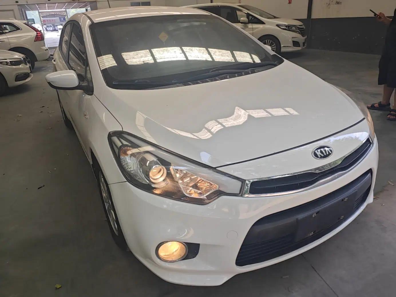Kia K3S 2014 1.6L Manual GL — миниатюра 3