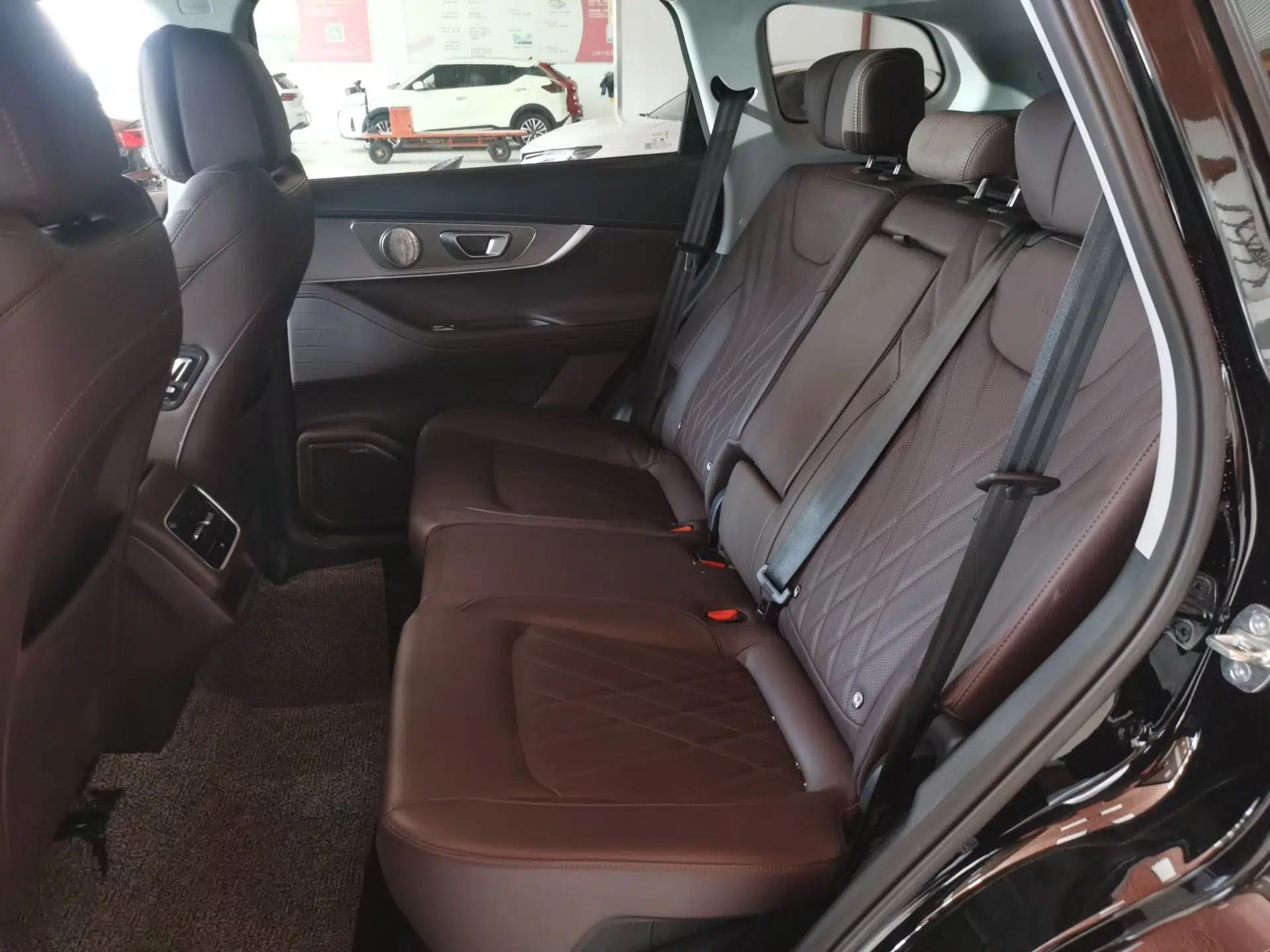 Chery Tiggo 8 2023 Kunpeng Edition 290TGDI Automatic Ultra-Enjoyment Version — миниатюра 17