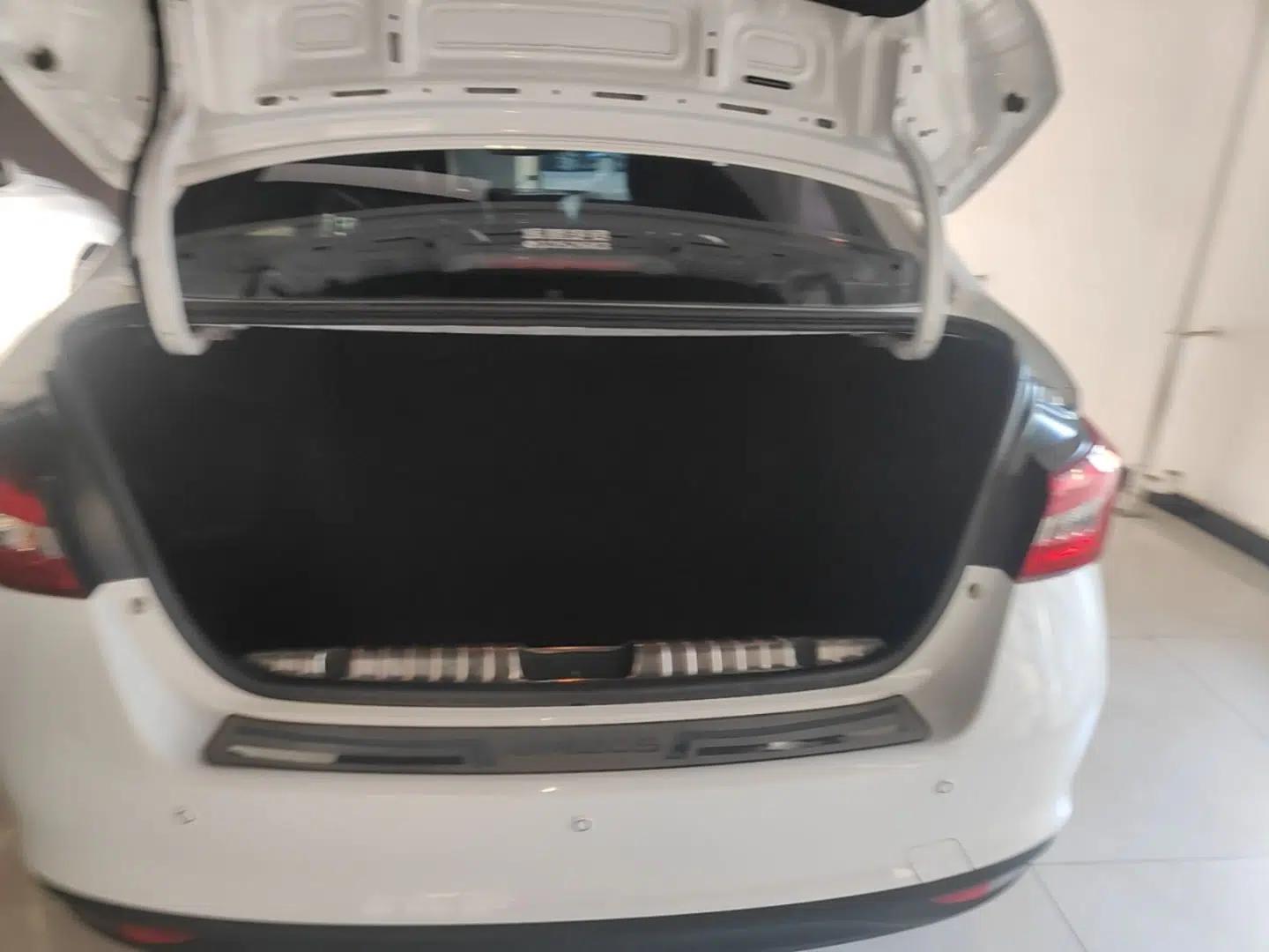 Chery Arrizo 5 2017 1.5L Manual Fashion Edition — миниатюра 22