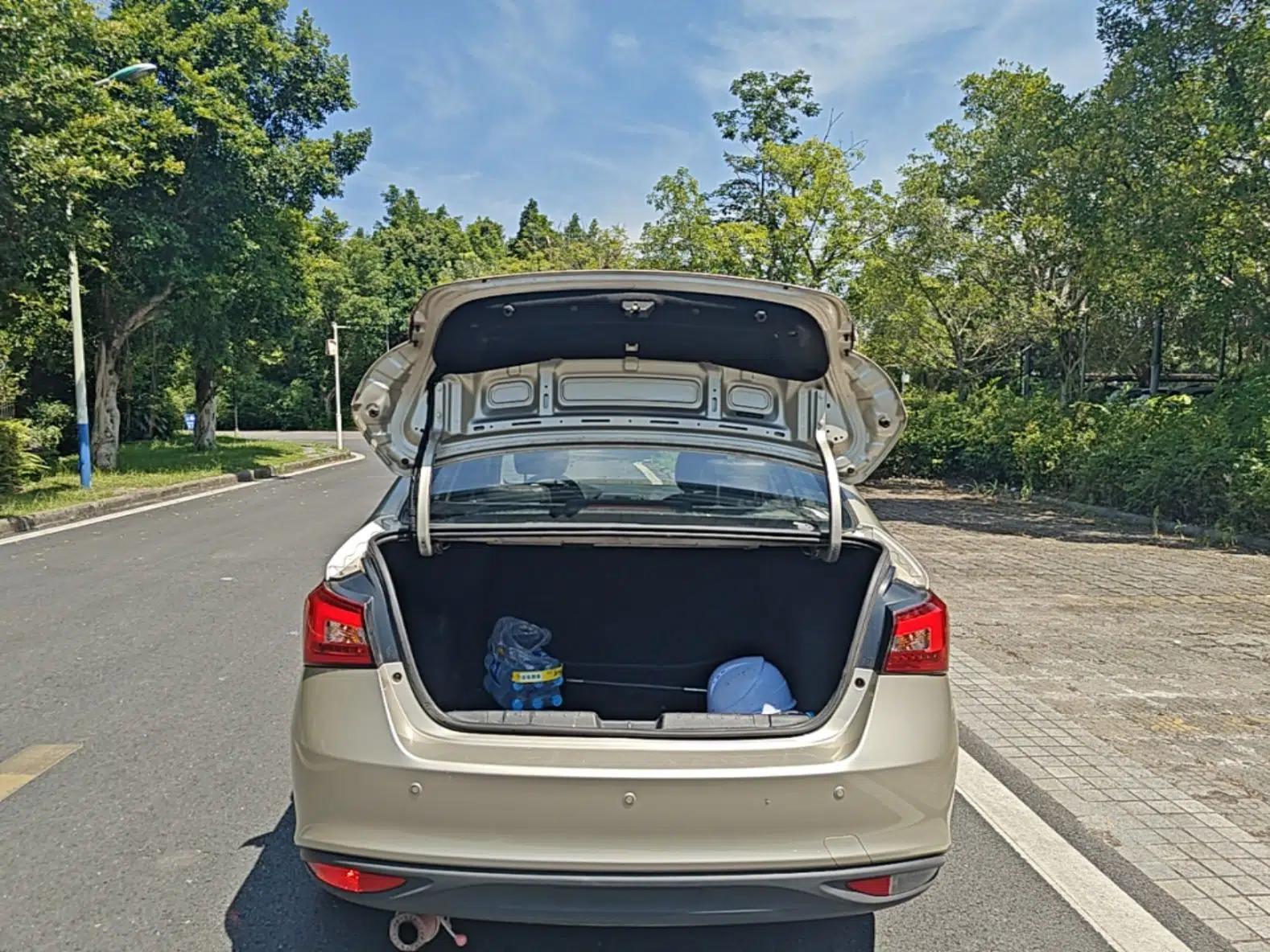 Chery Arrizo 5 2016 1.5L CVT Trendsetting Edition — миниатюра 22