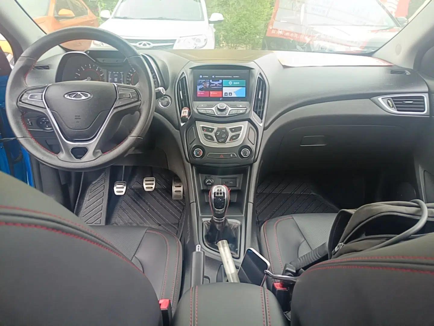 Chery Arrizo 5 2018 1.5L Manual Tribute to Youth Edition — миниатюра 17