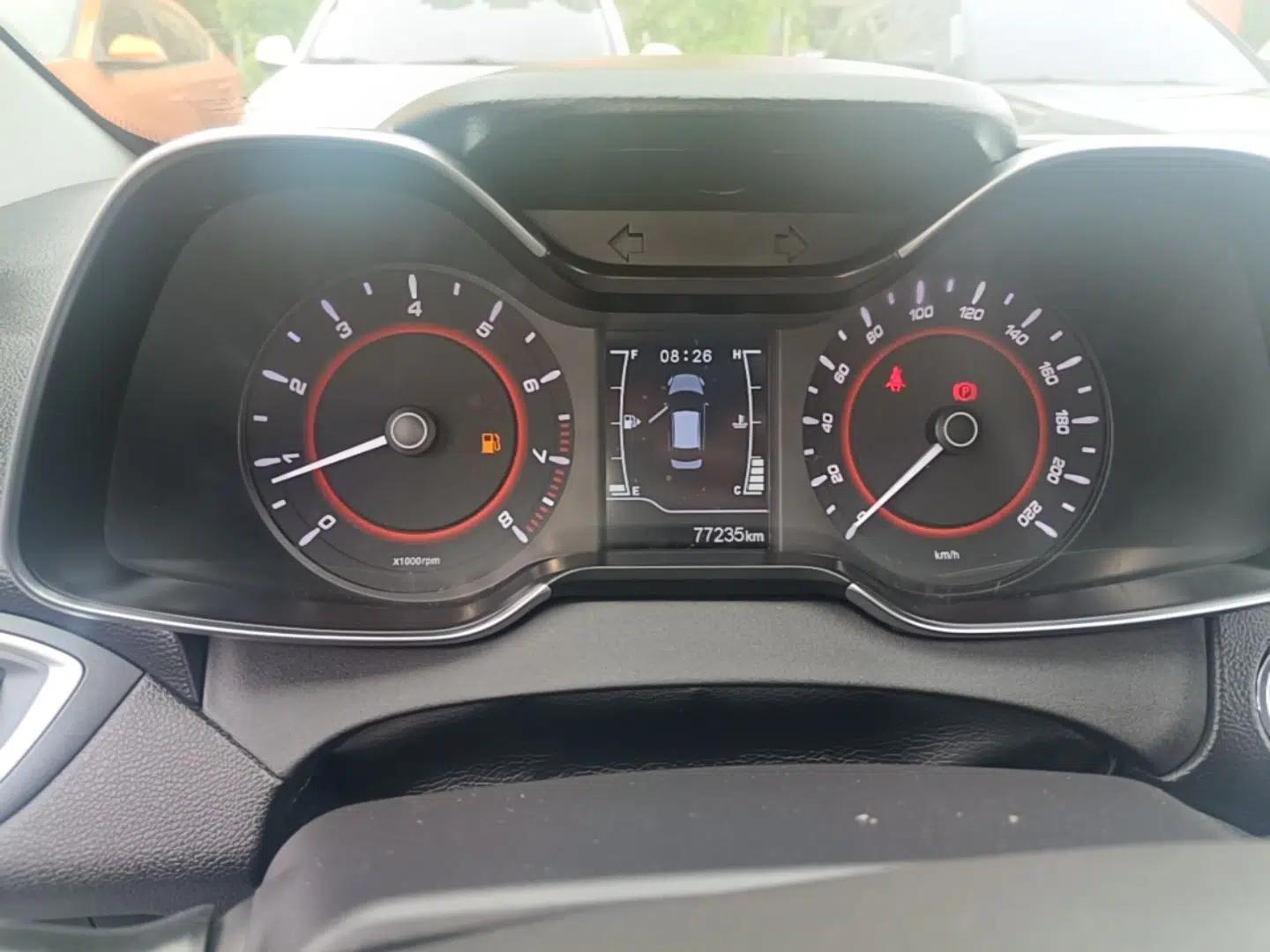 Chery Arrizo 5 2018 1.5L Manual Tribute to Youth Edition — миниатюра 19