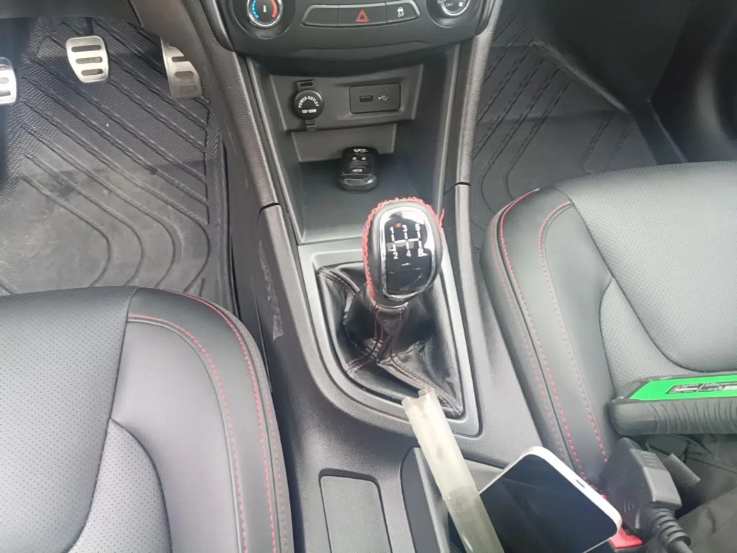Chery Arrizo 5 2018 1.5L Manual Tribute to Youth Edition — миниатюра 21
