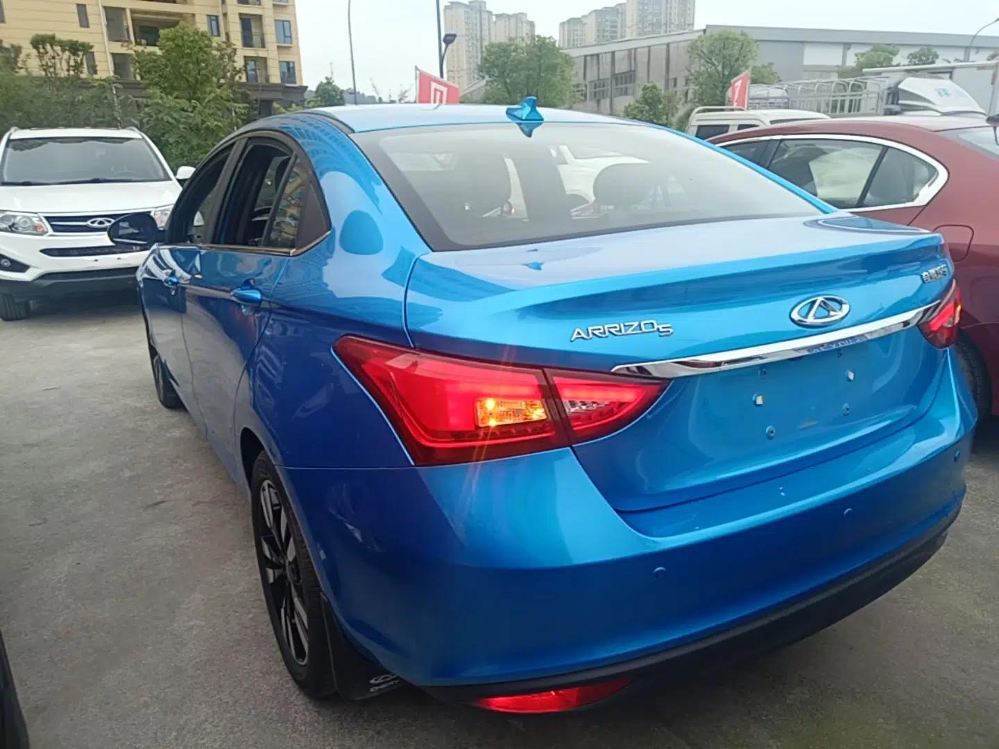 Chery Arrizo 5 2018 1.5L Manual Tribute to Youth Edition — миниатюра 4