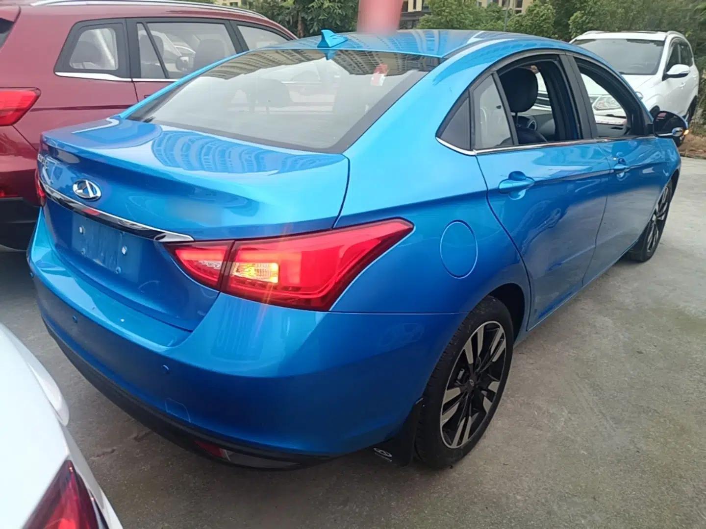 Chery Arrizo 5 2018 1.5L Manual Tribute to Youth Edition — миниатюра 6