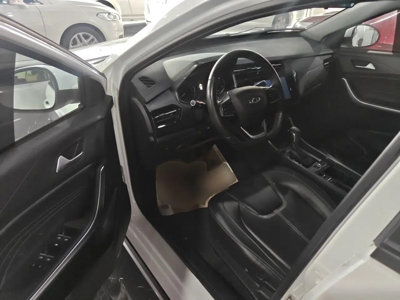Chery Tiggo 3X 2021 PLUS 1.5L CVT Thrilling Red Date Edition — миниатюра 16