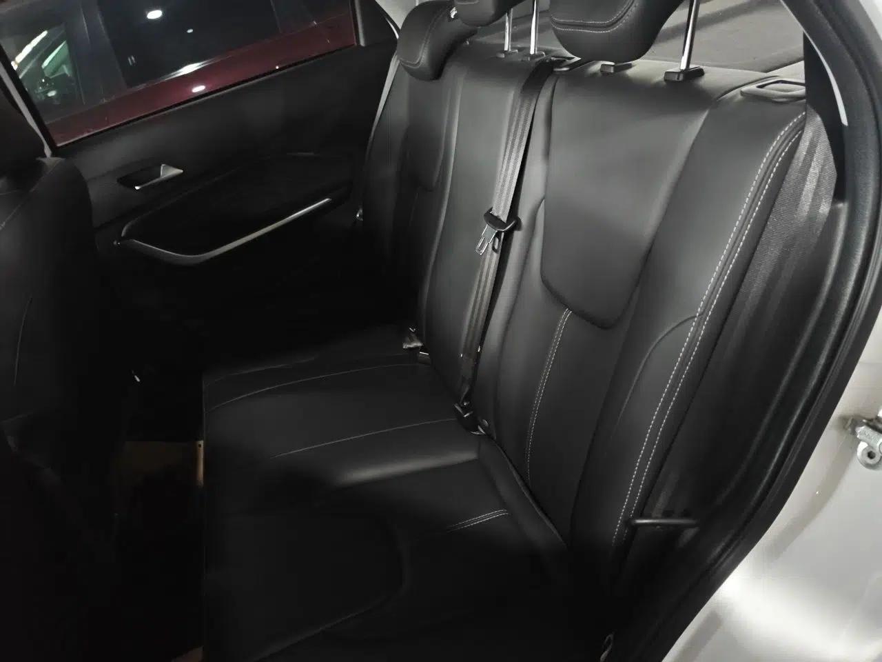 Chery Tiggo 3X 2021 PLUS 1.5L CVT Thrilling Red Date Edition — миниатюра 17