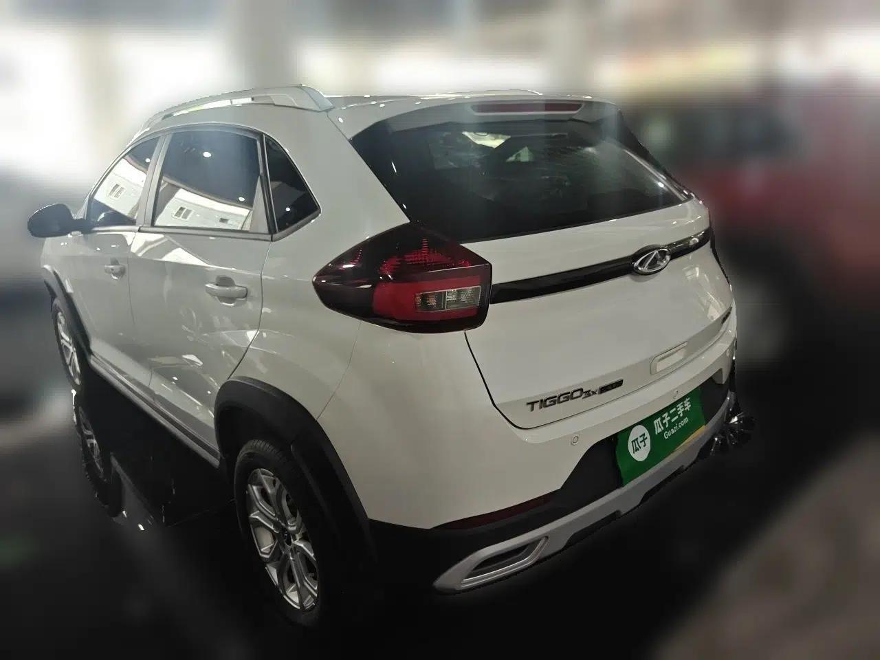 Chery Tiggo 3X 2021 PLUS 1.5L CVT Thrilling Red Date Edition — миниатюра 4