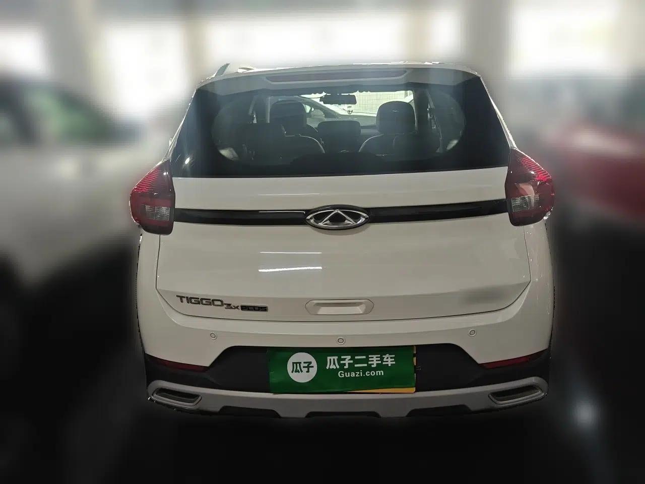 Chery Tiggo 3X 2021 PLUS 1.5L CVT Thrilling Red Date Edition — миниатюра 5
