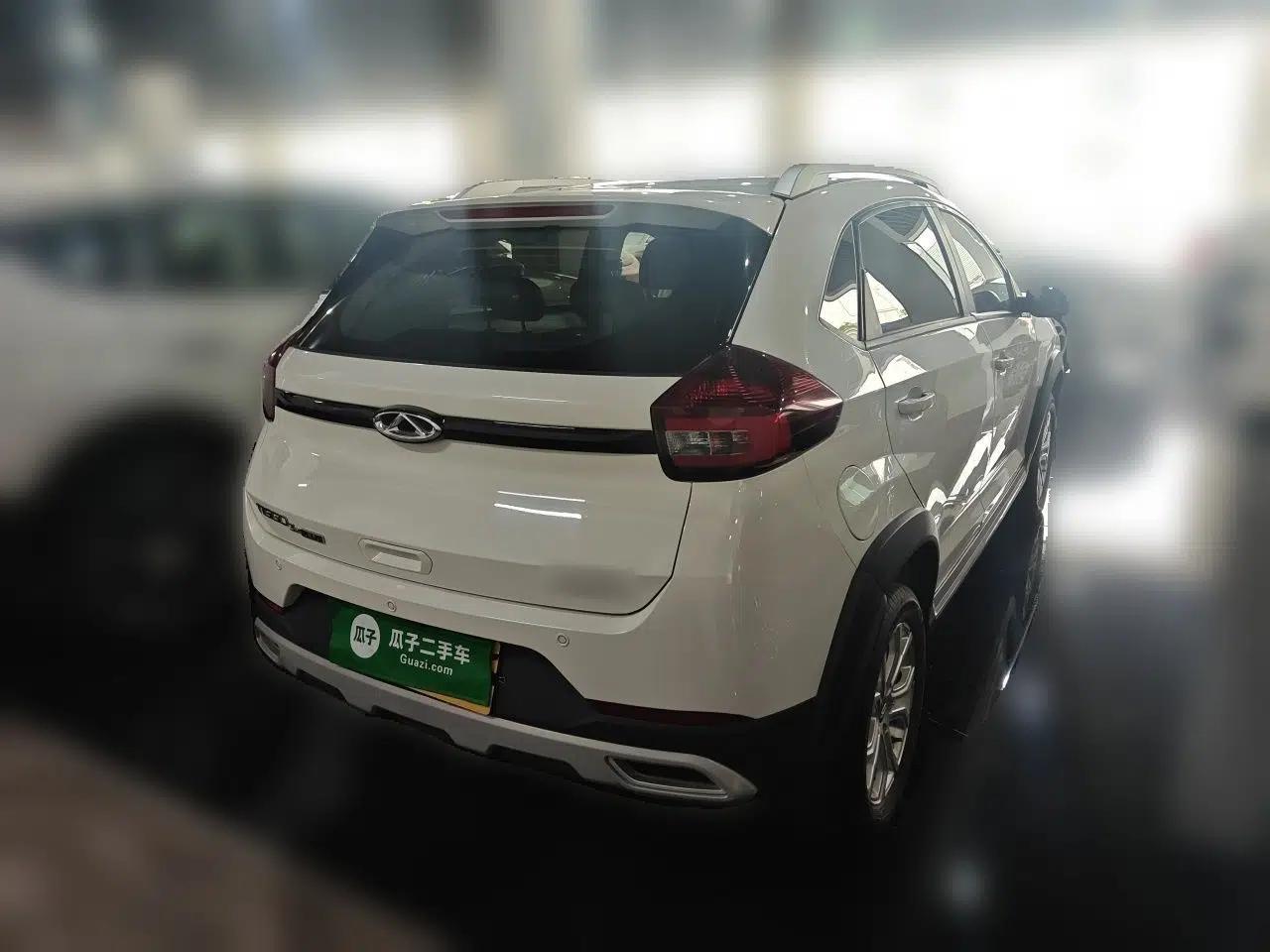 Chery Tiggo 3X 2021 PLUS 1.5L CVT Thrilling Red Date Edition — миниатюра 6