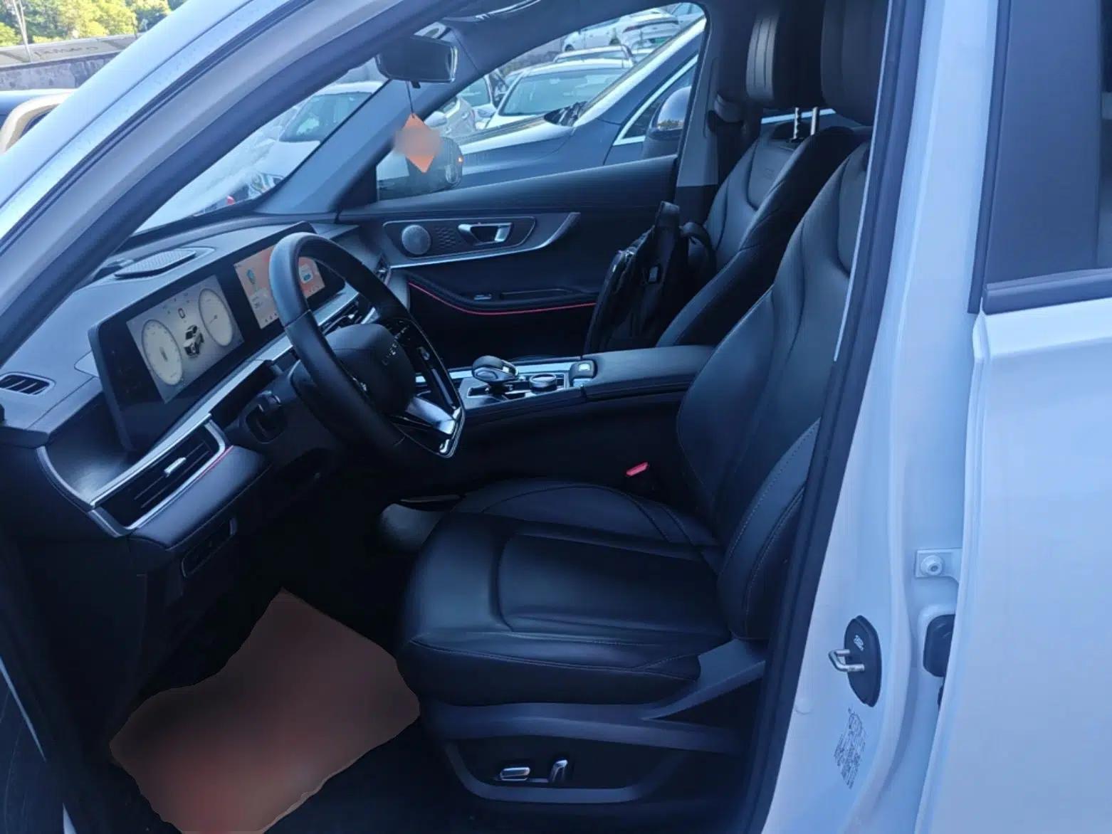Chery Tiggo 8 PRO 2025 290T Two-Wheel-Drive Luxury Edition — миниатюра 17