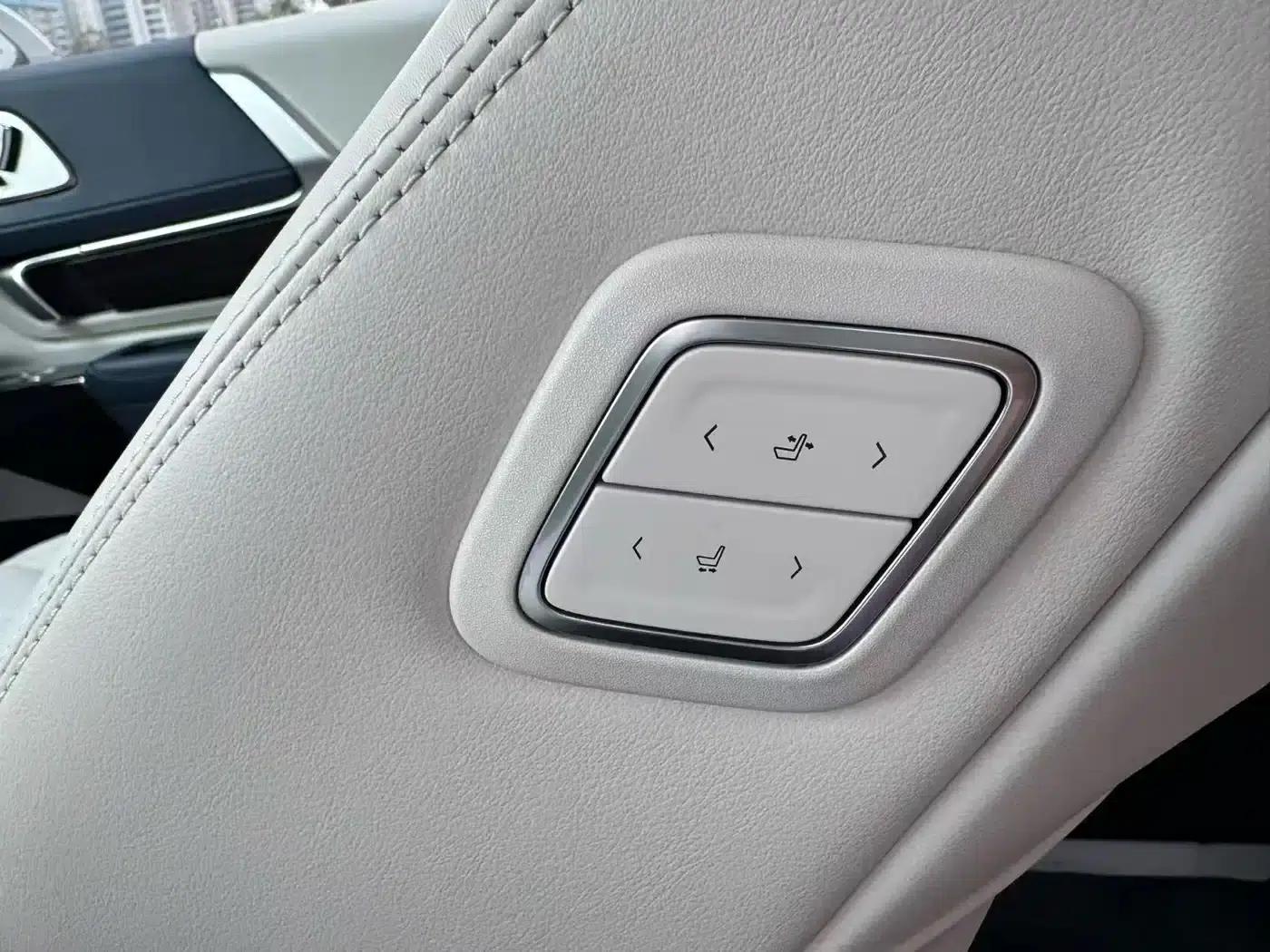 Century 2023 2.0T 7-Seat Luxury Edition — миниатюра 20