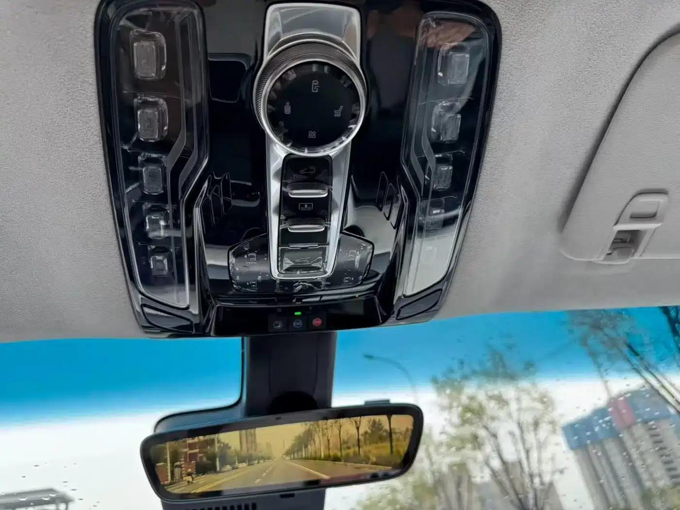 Century 2023 2.0T 7-Seat Luxury Edition — миниатюра 40