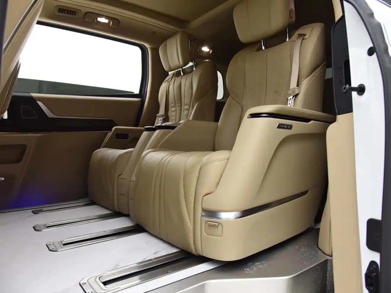 Century 2023 2.0T Seven-Seat Premium Edition — миниатюра 16