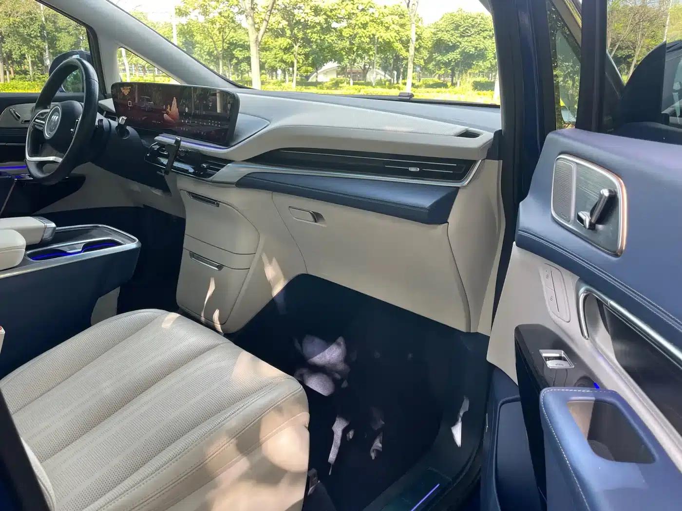 Century 2023 2.0T 7-Seat Luxury Edition — миниатюра 15