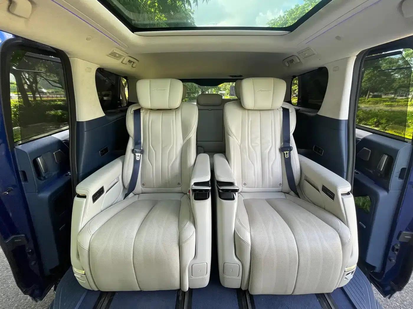 Century 2023 2.0T 7-Seat Luxury Edition — миниатюра 19