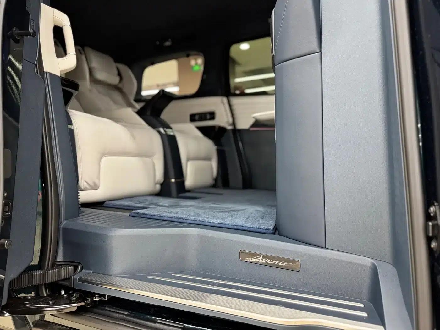 Century 2025 2.0T Four-Seat Private Edition — миниатюра 12