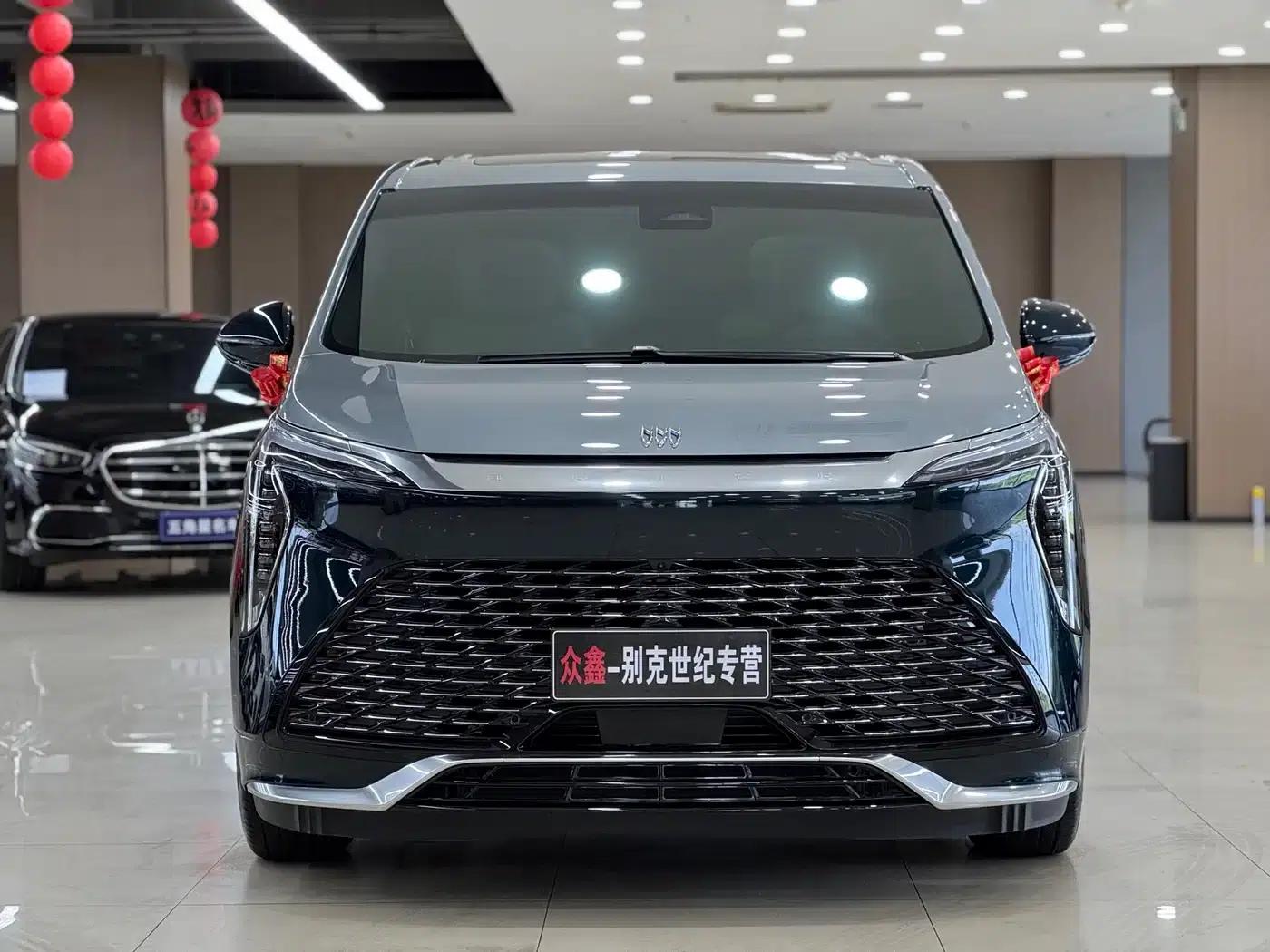 Century 2025 2.0T Four-Seat Private Edition — миниатюра 4