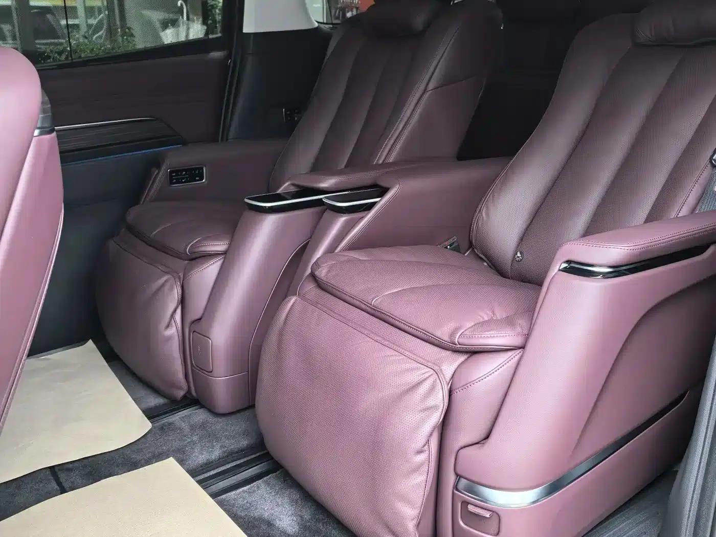Century 2027 2.0T Seven-Seat Luxury Edition — миниатюра 11