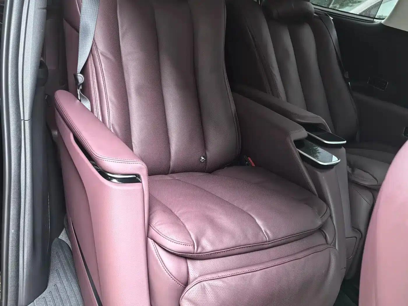 Century 2027 2.0T Seven-Seat Luxury Edition — миниатюра 14