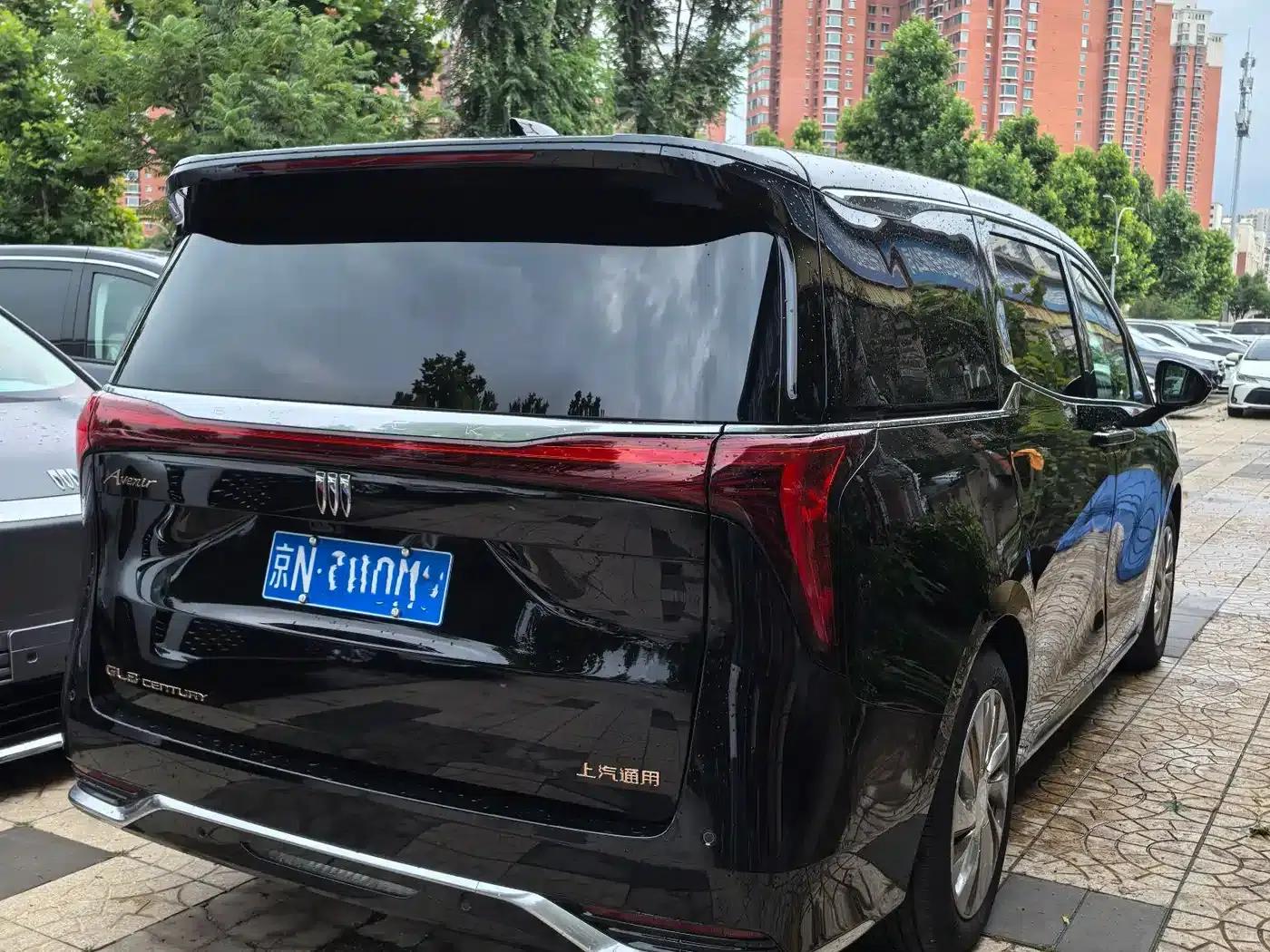 Century 2027 2.0T Seven-Seat Luxury Edition — миниатюра 4