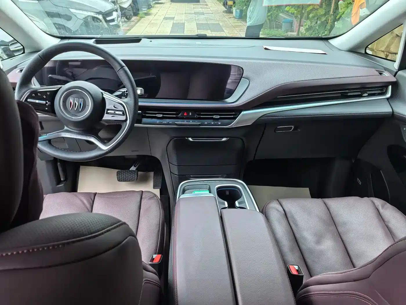 Century 2027 2.0T Seven-Seat Luxury Edition — миниатюра 9