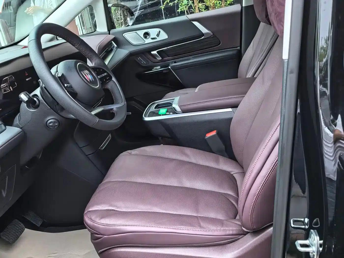 Century 2027 2.0T Seven-Seat Luxury Edition — миниатюра 10
