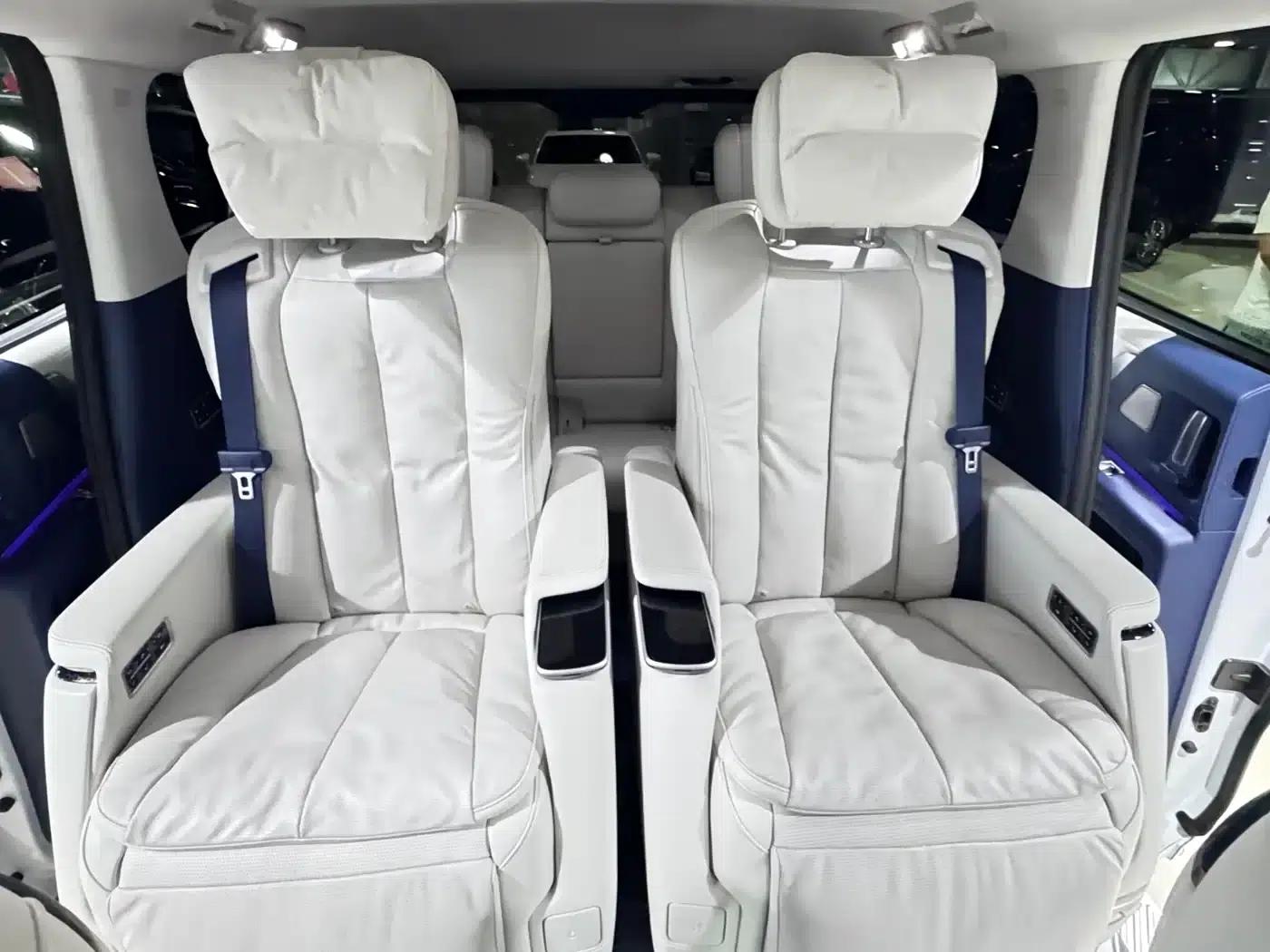Century 2025 2.0T 7-Seat Luxury Edition — миниатюра 8