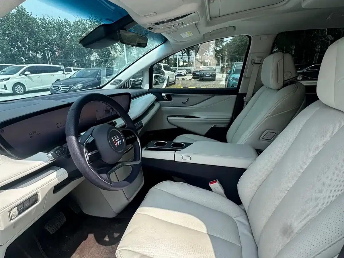 Buick GL8 PHEV 2026 Land Cruiser Premium Edition — миниатюра 5