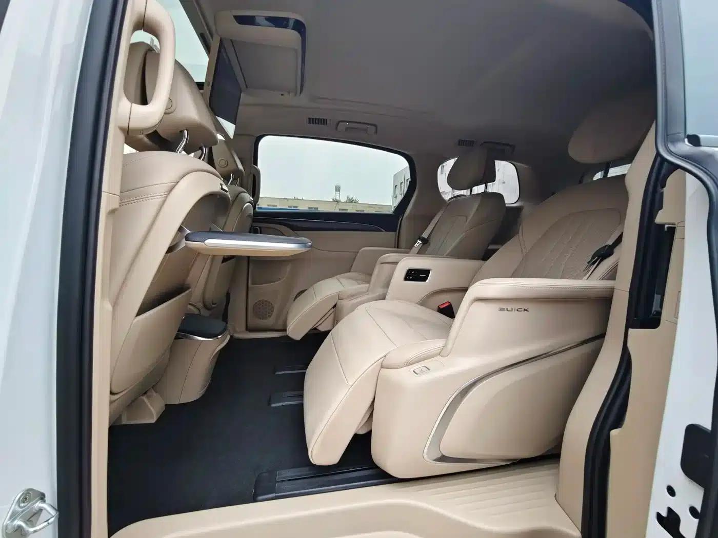 Buick GL8 PHEV 2025 Land Cruiser Premium Edition — миниатюра 12