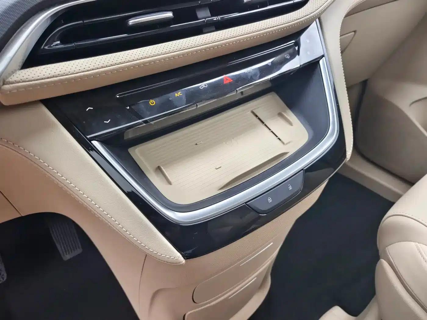 Buick GL8 PHEV 2025 Land Cruiser Premium Edition — миниатюра 13
