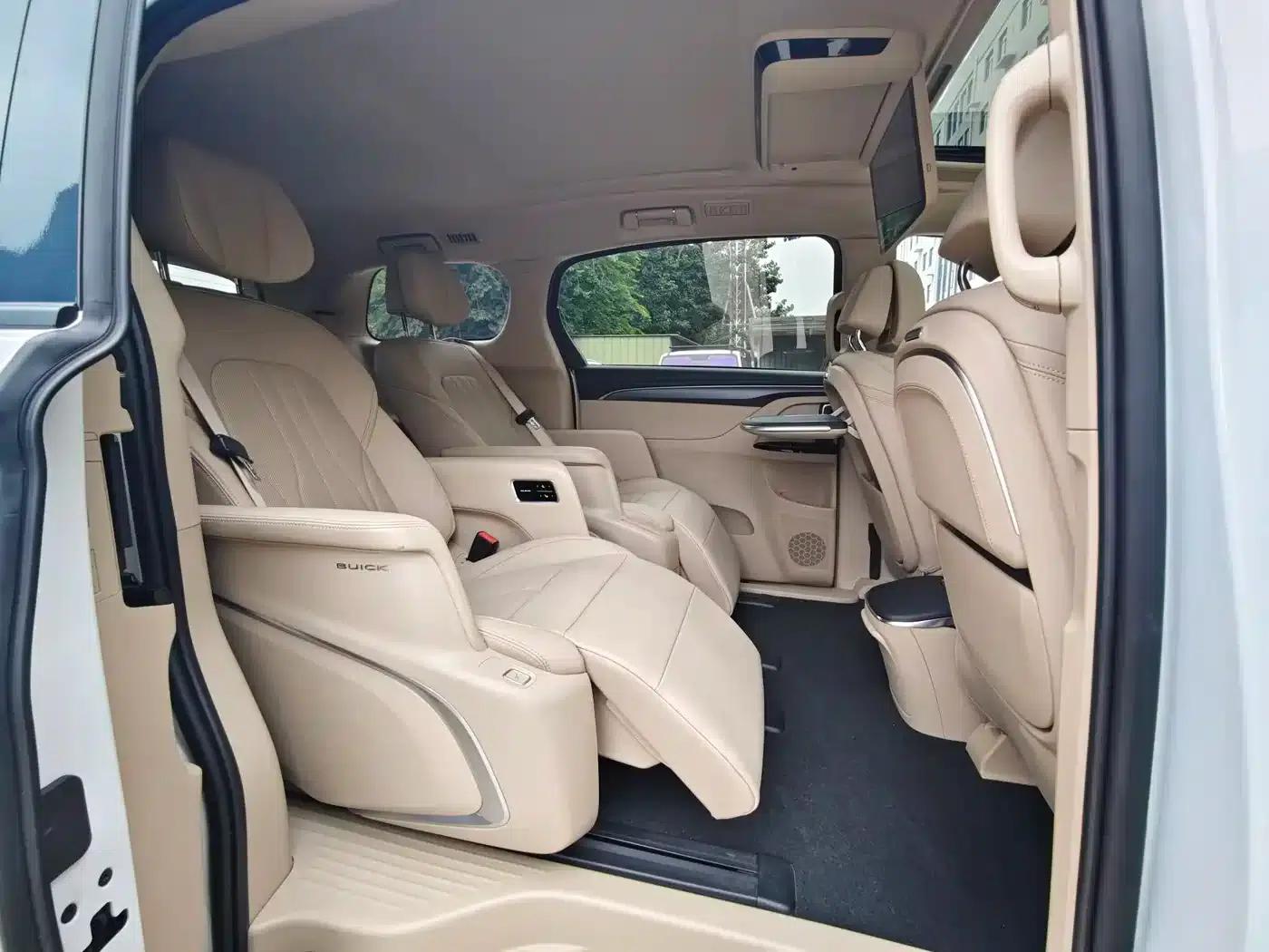 Buick GL8 PHEV 2025 Land Cruiser Premium Edition — миниатюра 18