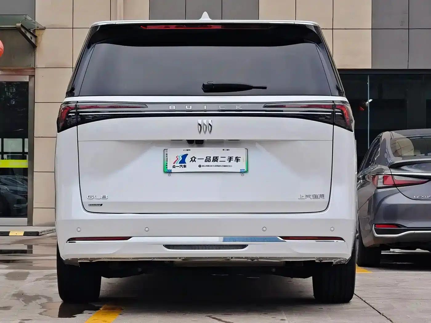 Buick GL8 PHEV 2025 Land Cruiser Premium Edition — миниатюра 6