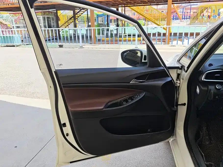 Buick GL6 2019 18T 6-seater Connected Premium Edition (National V Emission Standard) — миниатюра 7
