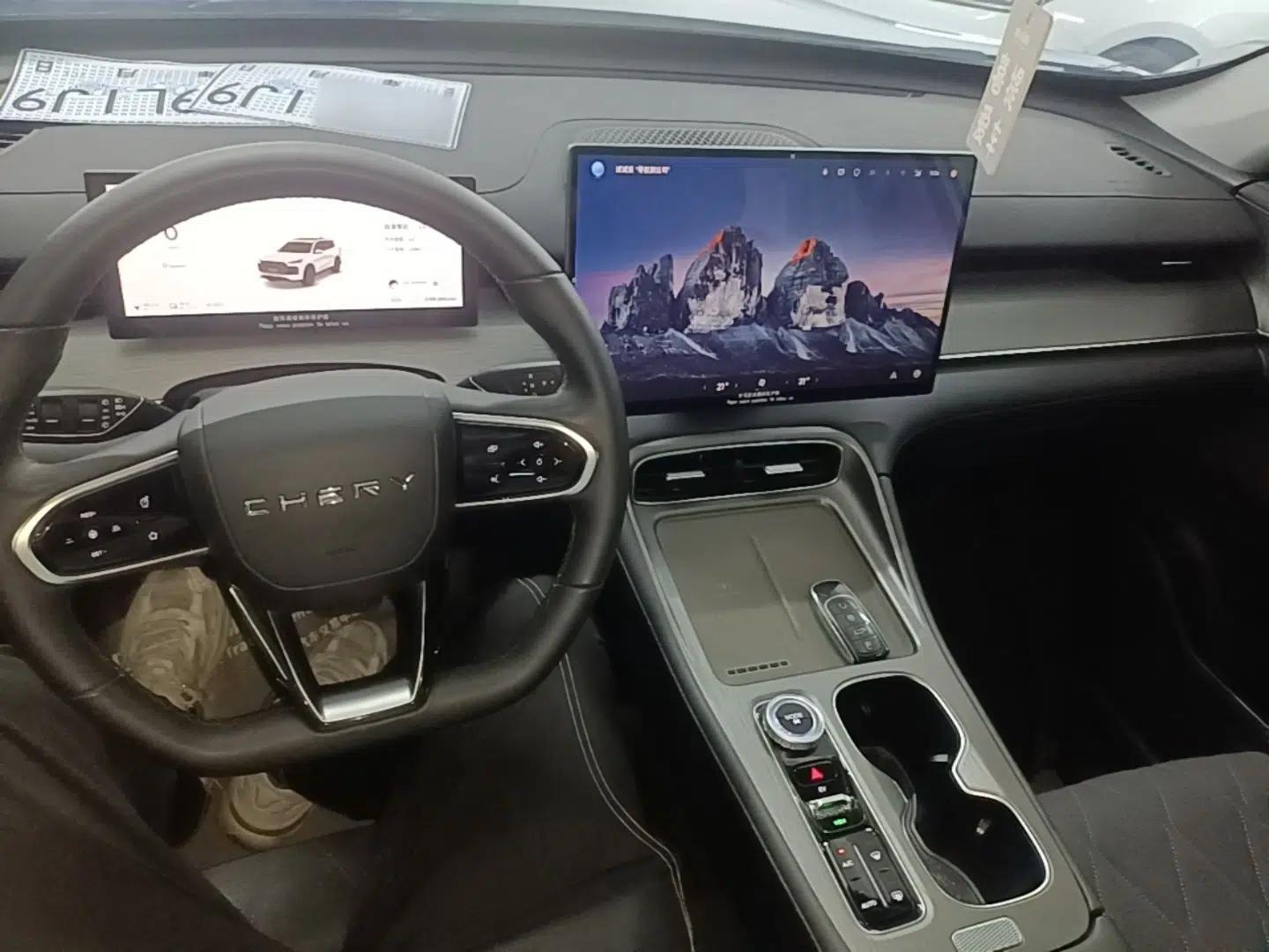 Chery Tiggo 8 PLUS C-DM 2025 1.5T 116 km Luxury Version 5 Seats — миниатюра 12