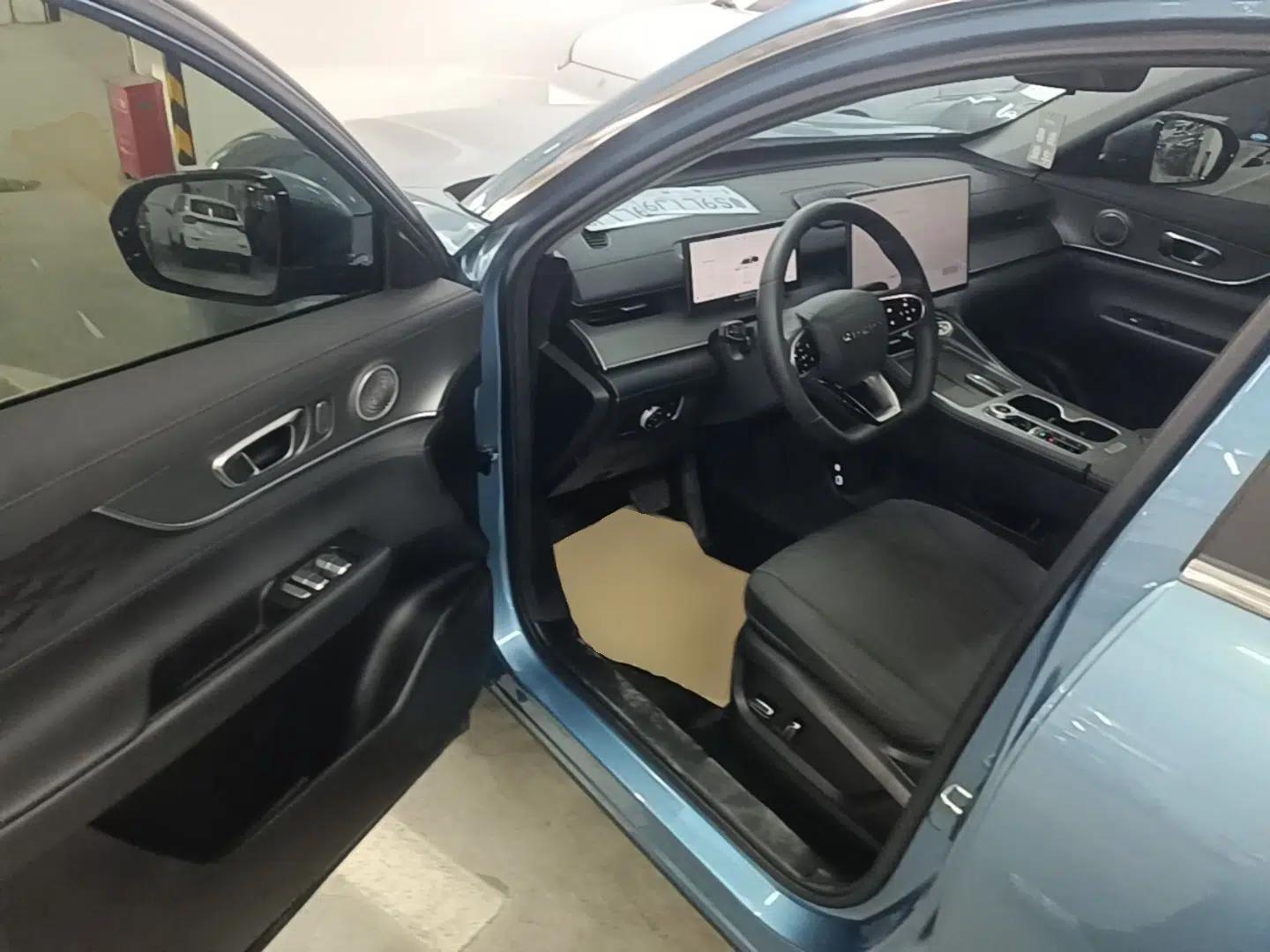 Chery Tiggo 8 PLUS C-DM 2025 1.5T 116 km Luxury Version 5 Seats — миниатюра 18