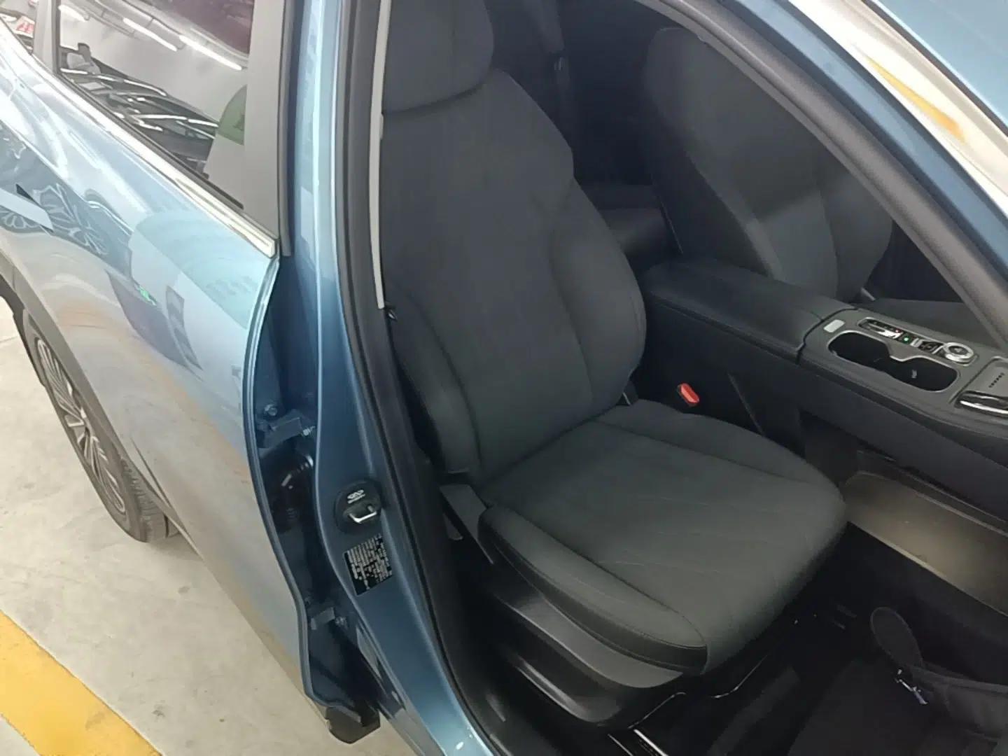 Chery Tiggo 8 PLUS C-DM 2025 1.5T 116 km Luxury Version 5 Seats — миниатюра 19