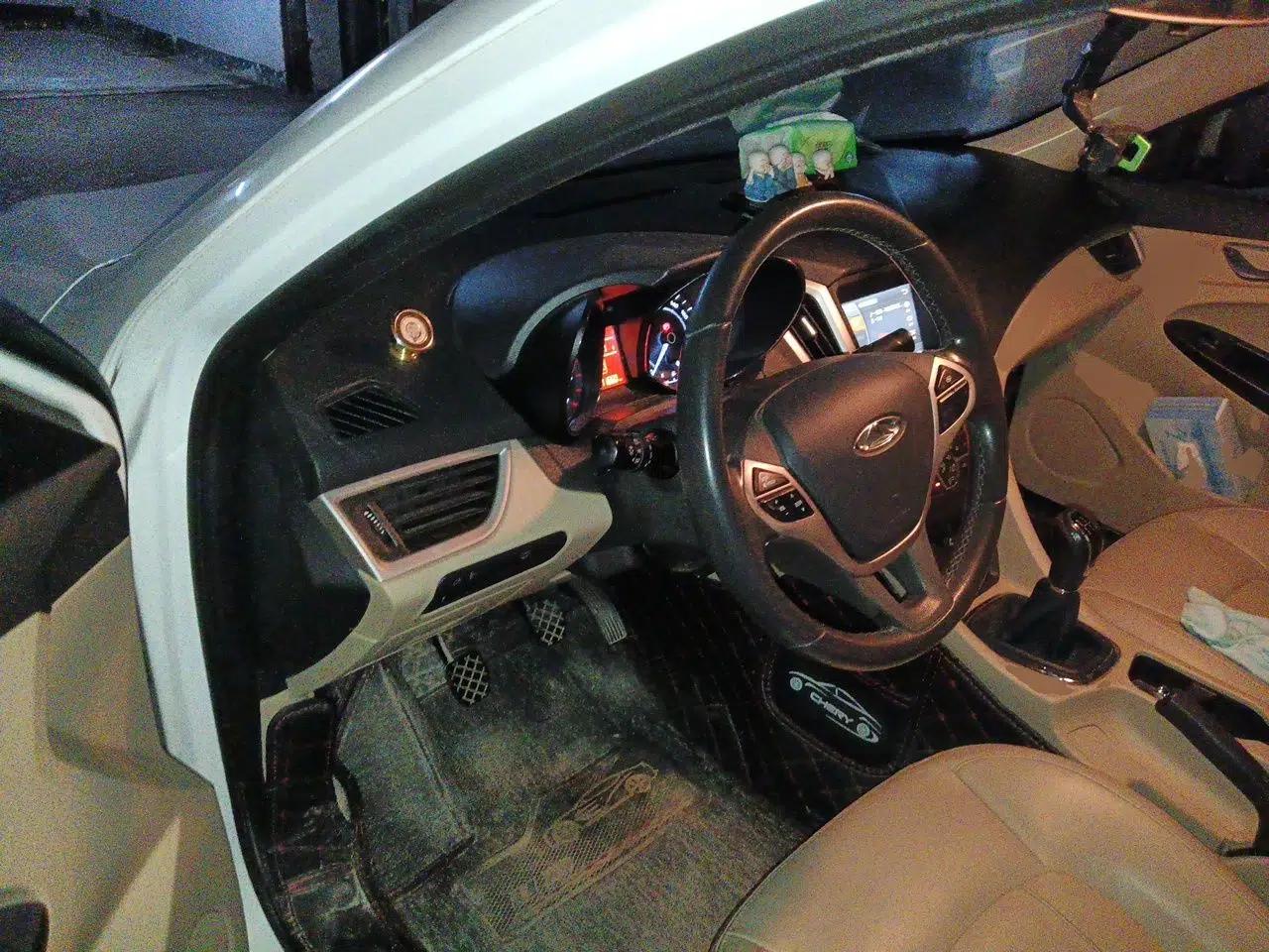 Chery Arrizo 7 2015 1.6L Manual ZhiShang Edition — миниатюра 16