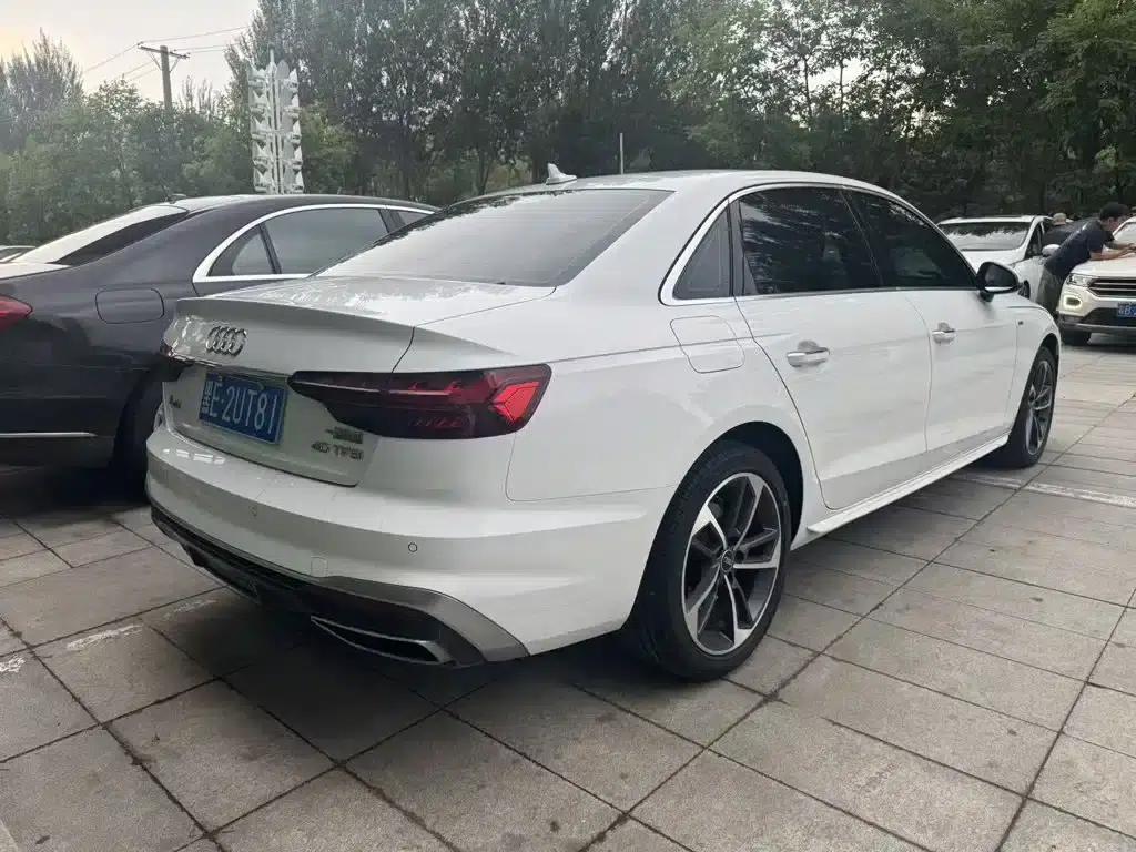Audi A4L 2024 40 TFSI Fashion Dynamic Edition — миниатюра 3